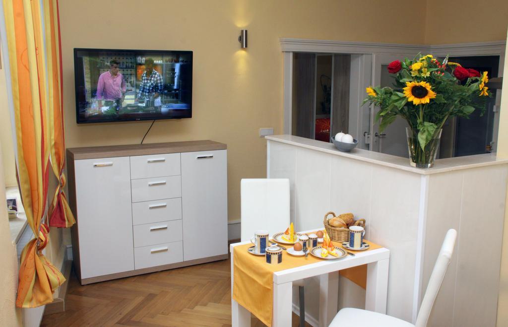 Weinstube Schwarzamsel Apartment Speyer Bagian luar foto